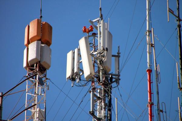industries_served_telecom_fasteners